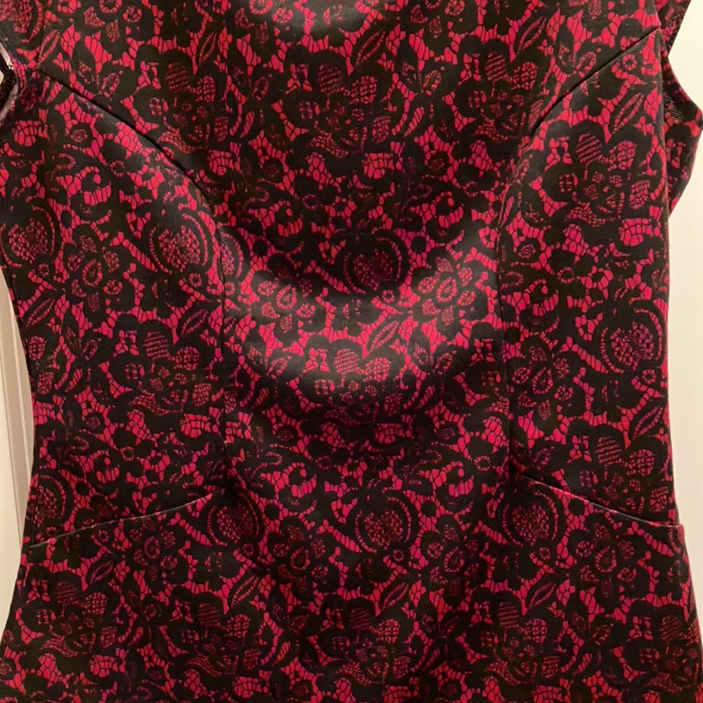 Cleo petites short sleeve lace print top - Picture 5 of 5